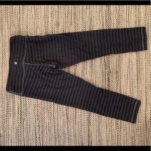 Lululemon crops, size 4